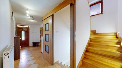 5-izbový poschodový dom v obci Ďurďošík s veľkým pozemkom - 12