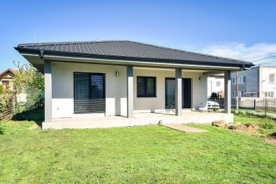 Na predaj: moderný 4-izbový bungalov v obci Nižná Myšľa