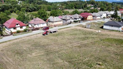 Na predaj stavebný pozemok 773 m2 v obci Svinica - 9