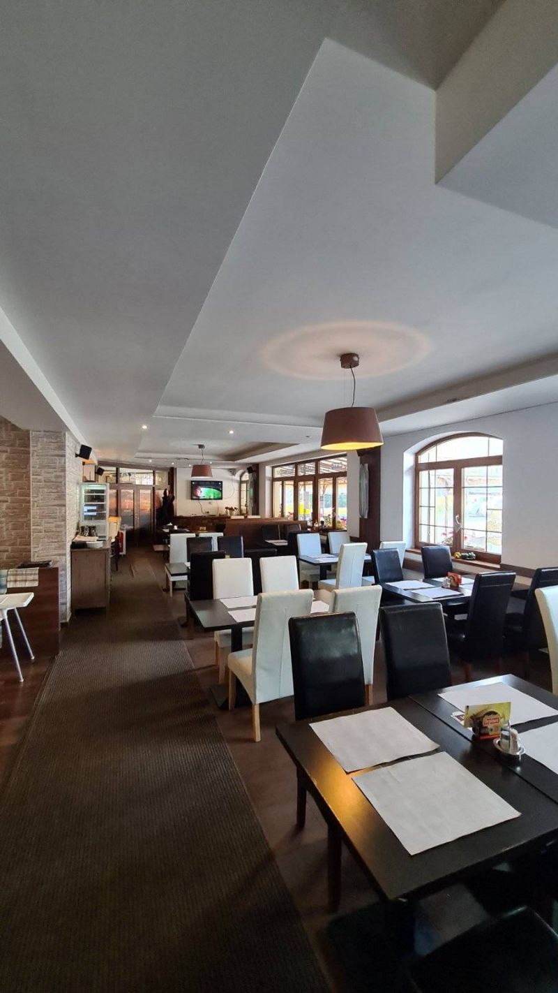 Na predaj reštaurácia + apartmán v AD Kamzík - Donovaly - 3