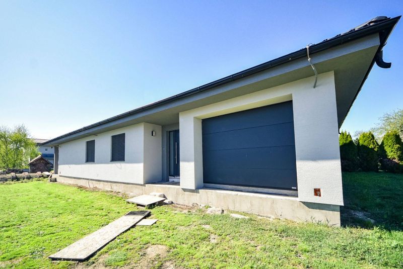 Na predaj: moderný 4-izbový bungalov v obci Nižná Myšľa - 33