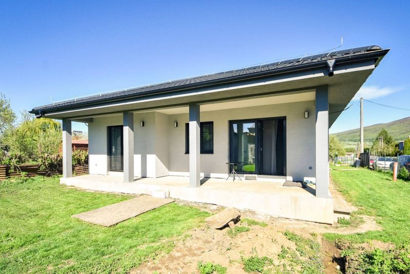 Na predaj: moderný 4-izbový bungalov v obci Nižná Myšľa - 29